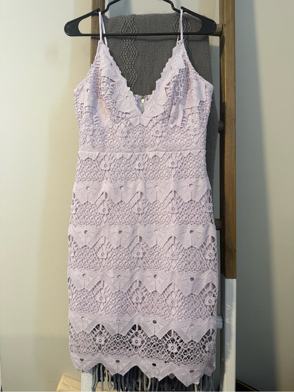 Lulu's Pale Lavender Lace V-Neck Mini Dress